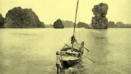 Ha Long Bay in the late 19th century  - ảnh 1